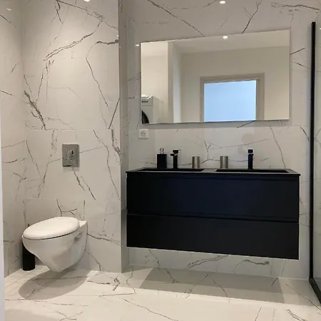 Appartement Spacieux Et Lumineux Situe Sur Le Port 4 A 6 Personnes Apartment *
