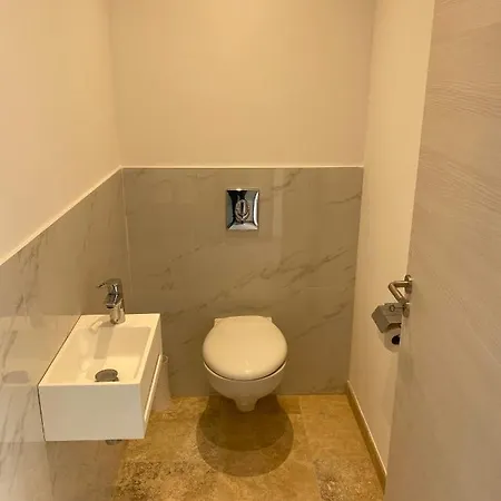 Appartement Spacieux Et Lumineux Situe Sur Le Port 4 A 6 Personnes Apartment