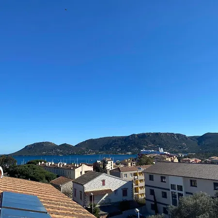 Appartement Spacieux Et Lumineux Situe Sur Le Port 4 A 6 Personnes